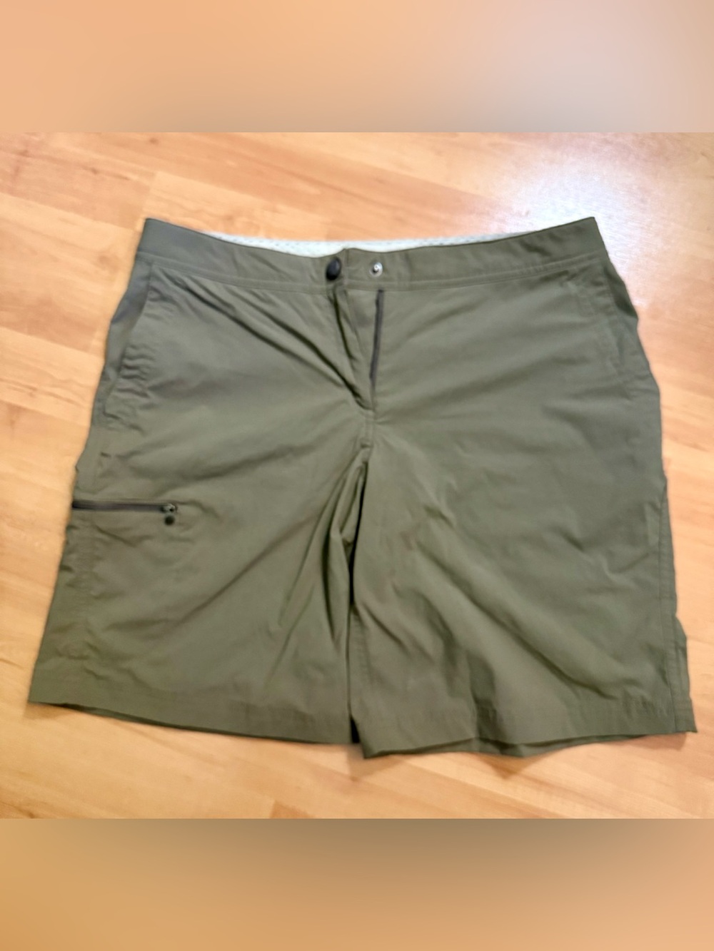 LLBean Water Repellant Trail Shorts (women) - Picture 2 of 6